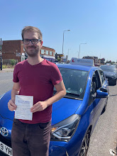 Pupil with a pass certificate